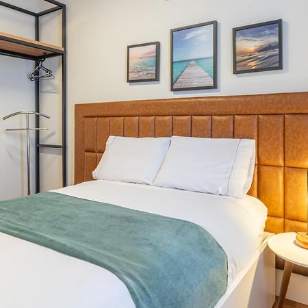 APARTAMENTO CONTEMPORÂNEO, vista serra, próximo ao shopping Palmas  Extérieur photo